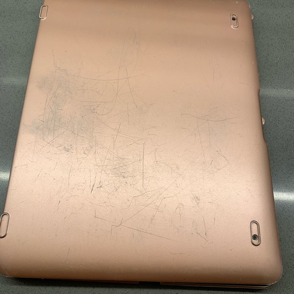 PINK IPAD CASE WITH KEYBOARD - Picture 4 of 4